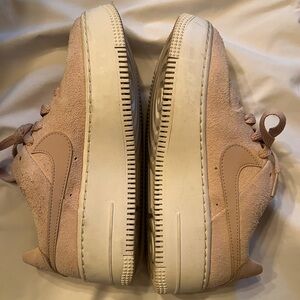 Nike Light Pink Sneakers